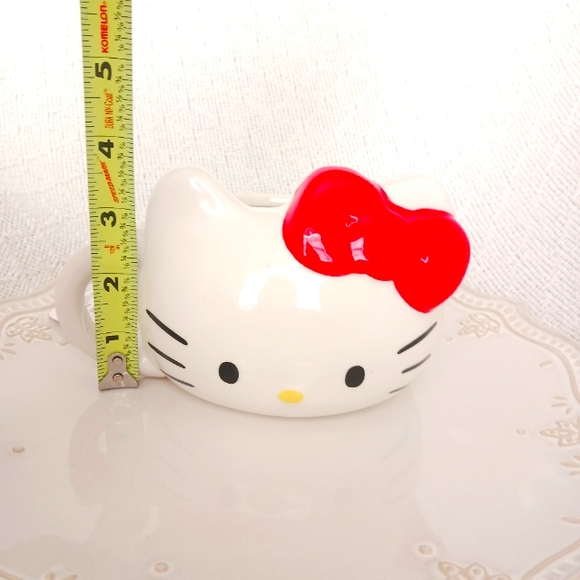 Bioworld × Hello Kitty By Sanrio Figural Ceramic Mug - Picture 10 of 13